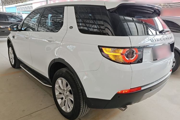 Used Land Rover Discovery Sport 2018 240 PS SE Version Rear Left 45 Deg