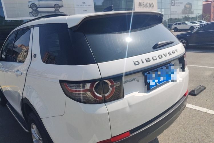 Used Land Rover Discovery Sport 2018 240 PS SE Version Rear Left 45 Deg