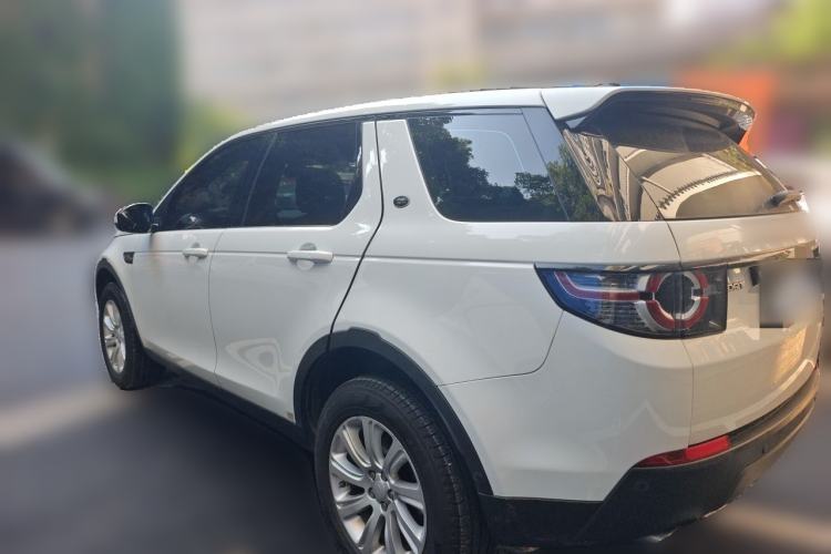 Used Land Rover Discovery Sport 2018 240 PS SE Version Rear Left 45 Deg