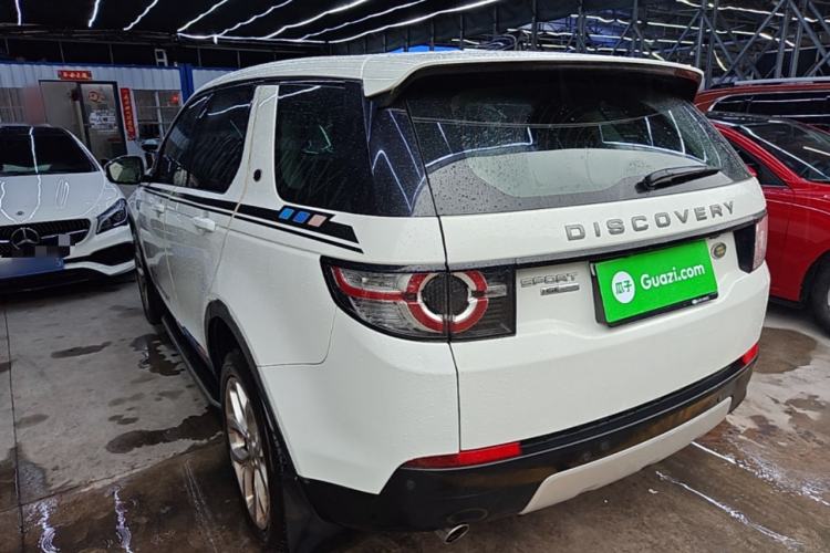 Used Land Rover Discovery Sport 2018 240 PS HSE Version Rear Left 45 Deg