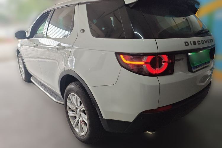 Used Land Rover Discovery Sport 2018 240 PS SE Version Rear Left 45 Deg