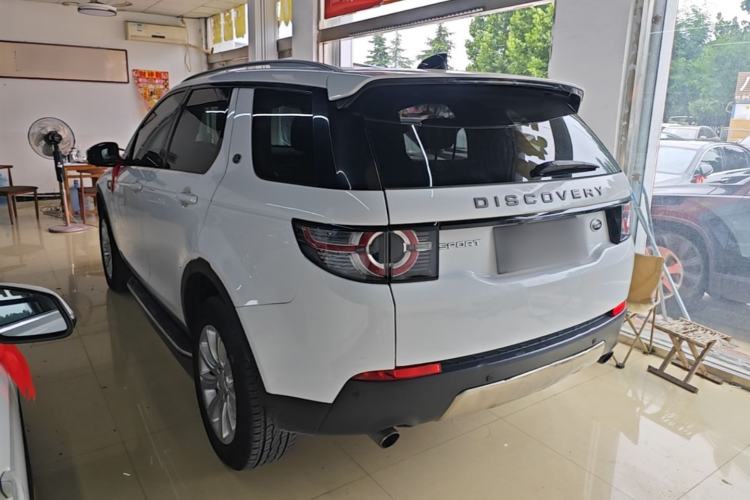 Used Land Rover Discovery Sport 2018 240 PS SE Version Rear Left 45 Deg