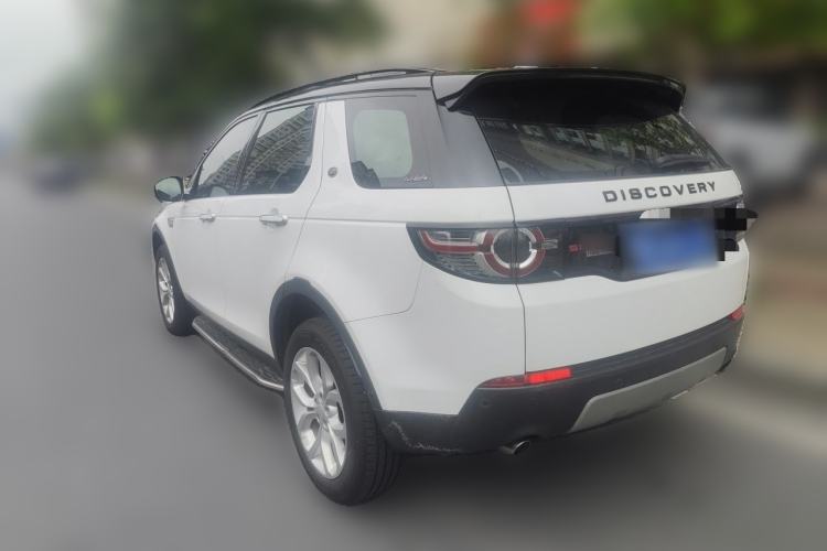 Used Land Rover Discovery Sport 2018 240 PS HSE Version Rear Left 45 Deg