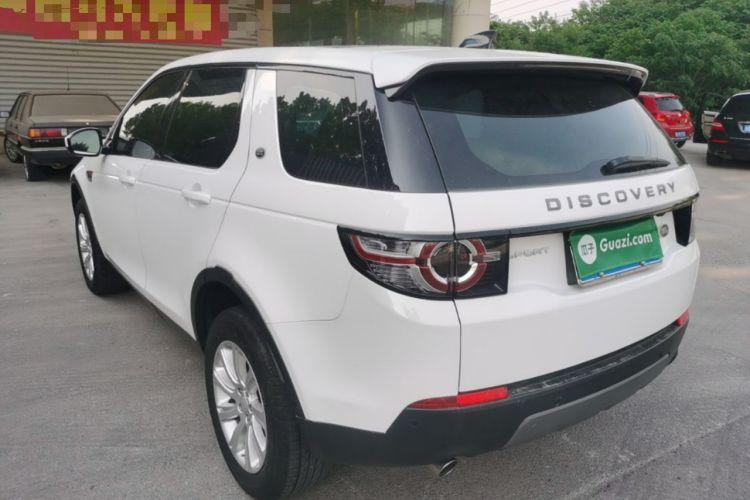 Used Land Rover Discovery Sport 2018 240 PS SE Version Rear Left 45 Deg