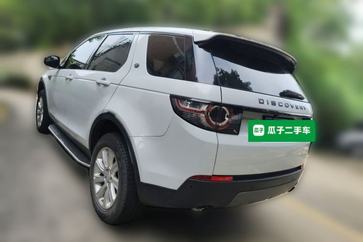 Used Land Rover Discovery Sport 2018 240 PS SE Version Rear Left 45 Deg