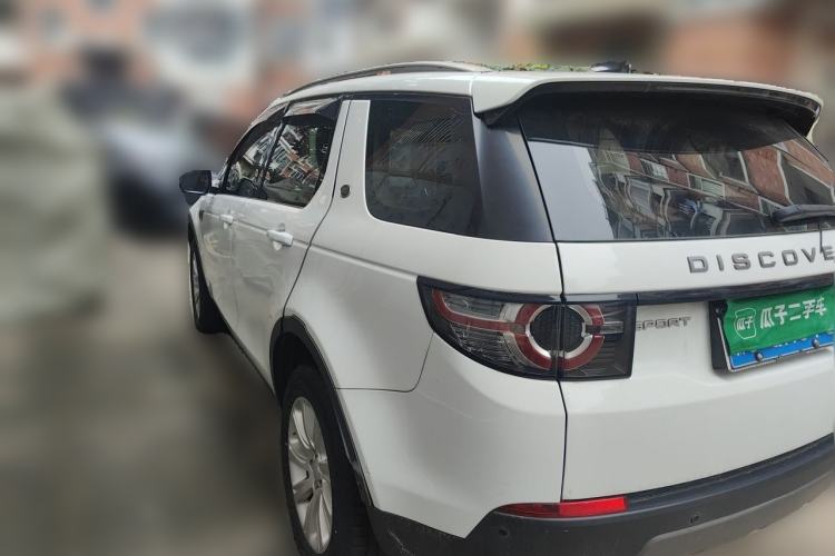 Used Land Rover Discovery Sport 2018 240 PS SE Version Rear Left 45 Deg