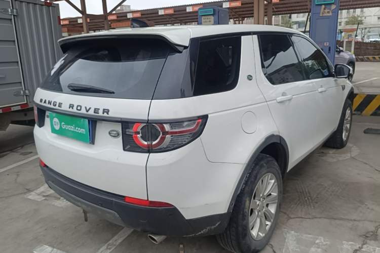 Used Land Rover Discovery Sport 2018 240 PS SE Version Rear Right 45 Deg