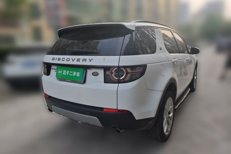 Used Land Rover Discovery Sport 2018 240 PS HSE Version Rear Right 45 Deg