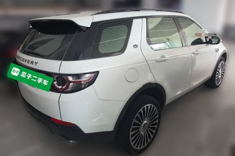 Used Land Rover Discovery Sport 2018 240 PS SE Version Rear Right 45 Deg