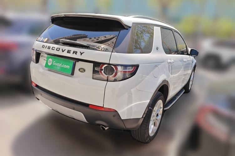 Used Land Rover Discovery Sport 2018 240 PS HSE Version Rear Right 45 Deg