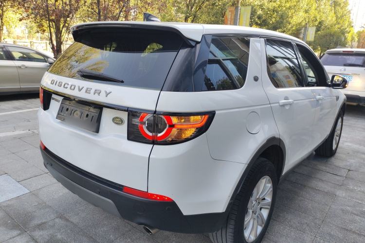 Used Land Rover Discovery Sport 2018 240 PS SE Version Rear Right 45 Deg
