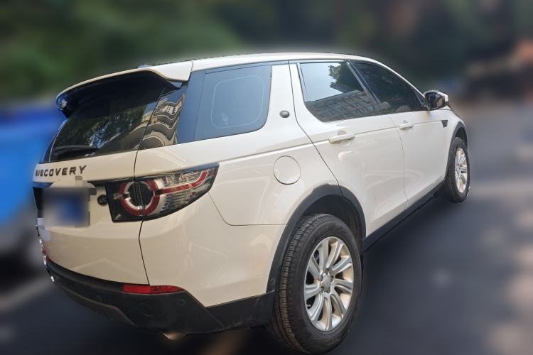 Used Land Rover Discovery Sport 2018 240 PS SE Version Rear Right 45 Deg