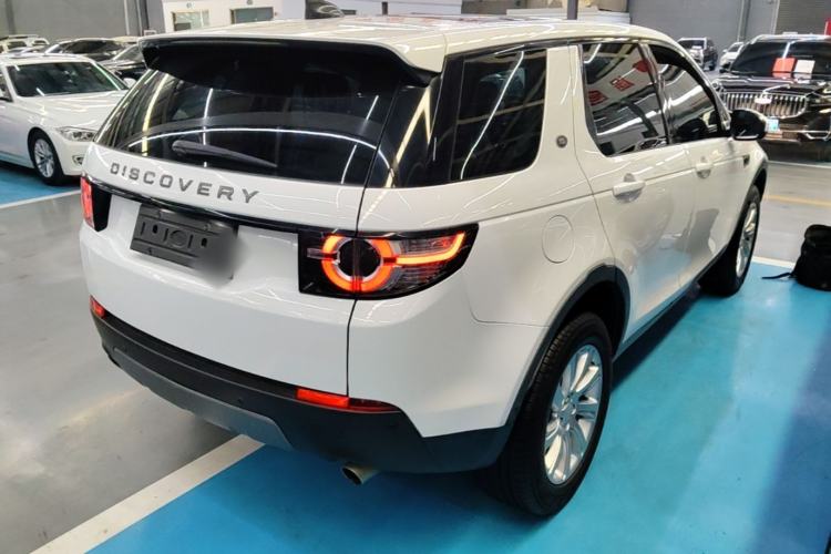 Used Land Rover Discovery Sport 2018 240 PS SE Version Rear Right 45 Deg