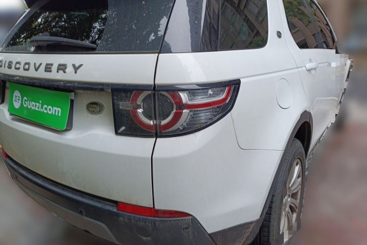 Used Land Rover Discovery Sport 2018 240 PS SE Version Rear Right 45 Deg
