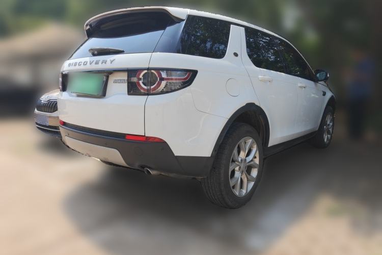 Used Land Rover Discovery Sport 2018 240 PS HSE Version Rear Right 45 Deg