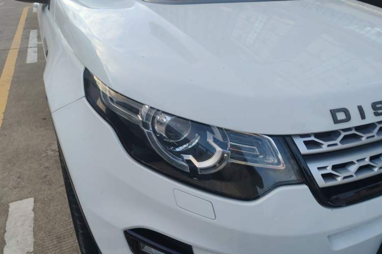 Used Land Rover Discovery Sport 2018 240 PS HSE Version Right Front Headlight