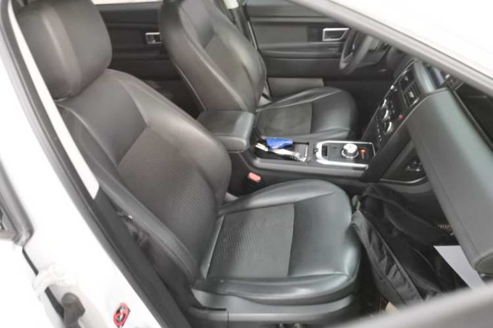 Used Land Rover Discovery Sport 2018 240 PS PURE Edition Right Front Seat