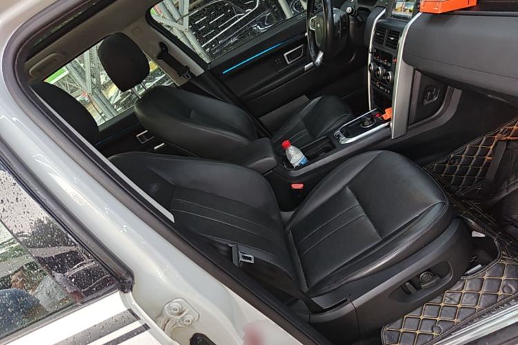Used Land Rover Discovery Sport 2018 240 PS HSE Version Right Front Seat