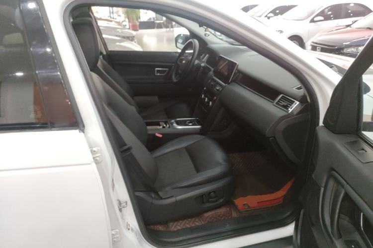 Used Land Rover Discovery Sport 2018 200 PS PURE Edition Right Front Seat