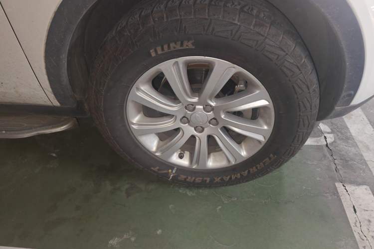 Used Land Rover Discovery Sport 2018 240 PS SE Version Right Front Wheel Hub