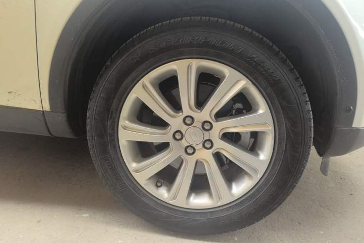 Used Land Rover Discovery Sport 2018 200 PS PURE Edition Right Front Wheel Hub