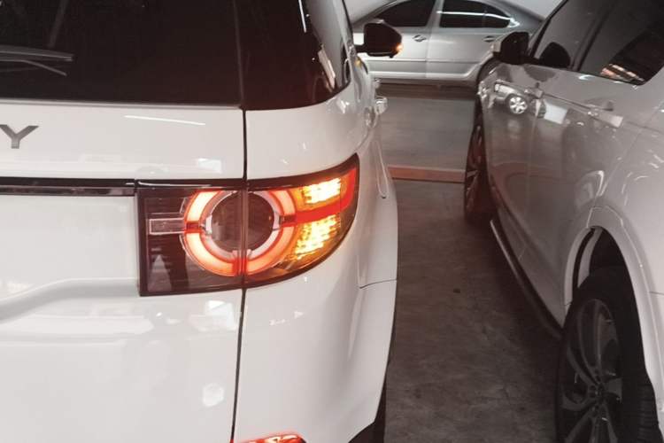 Used Land Rover Discovery Sport 2018 240 PS SE Version Right Rear Taillight