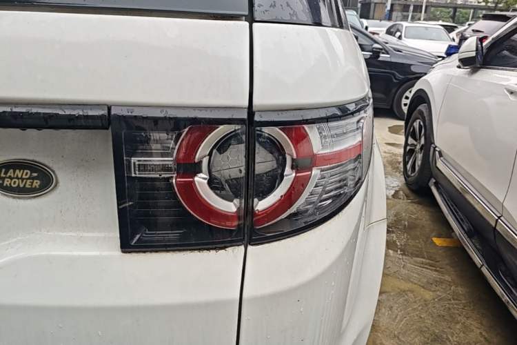 Used Land Rover Discovery Sport 2018 240 PS PURE Edition Right Rear Taillight