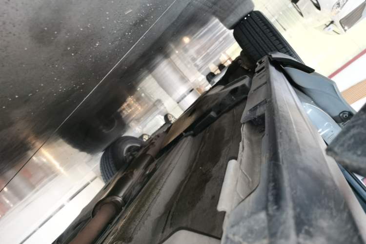 Used Land Rover Discovery Sport 2018 240 PS PURE Edition Right Side Sill