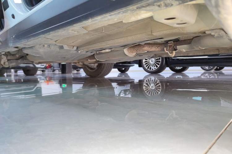Used Land Rover Discovery Sport 2018 240 PS SE Version Right Side Sill
