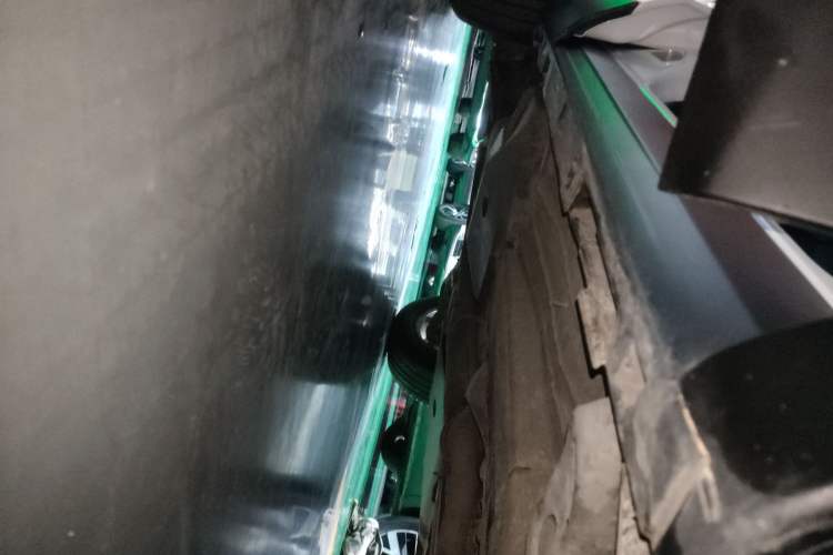 Used Land Rover Discovery Sport 2018 240 PS SE Version Right Side Sill
