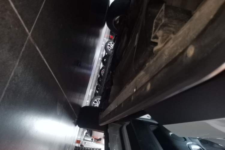 Used Land Rover Discovery Sport 2018 240 PS SE Version Right Side Sill