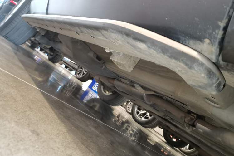Used Land Rover Discovery Sport 2018 240 PS SE Version Right Side Sill