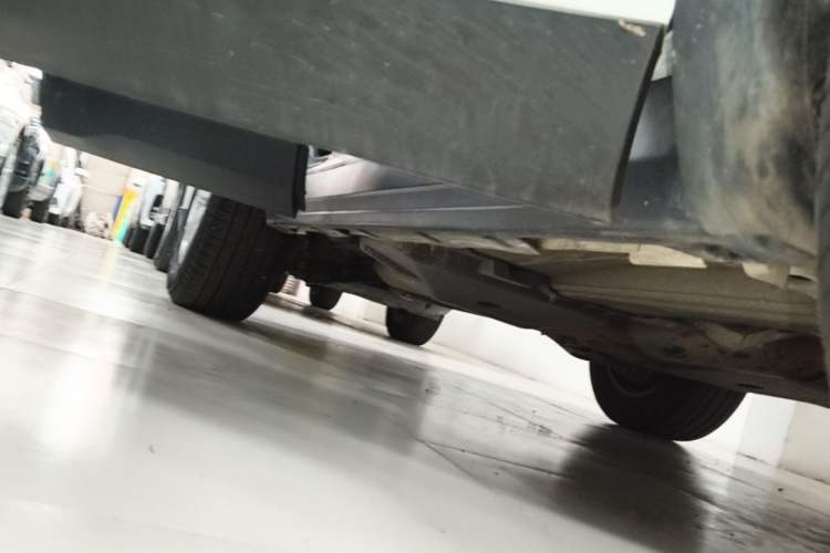 Used Land Rover Discovery Sport 2018 240 PS SE Version Right Side Sill