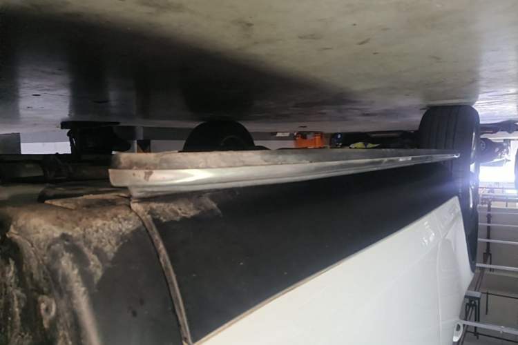 Used Land Rover Discovery Sport 2018 240 PS PURE Edition Right Side Sill