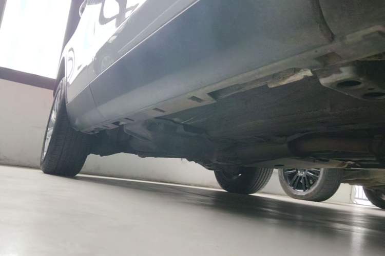Used Land Rover Discovery Sport 2018 240 PS SE Version Right Side Sill