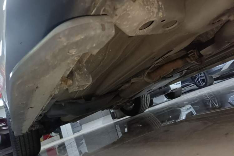 Used Land Rover Discovery Sport 2018 240 PS SE Version Right Side Sill