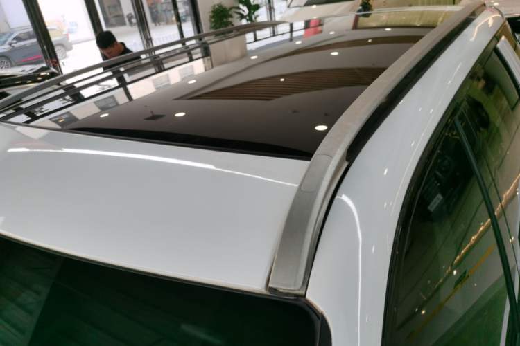 Used Land Rover Discovery Sport 2018 240 PS PURE Edition Roof
