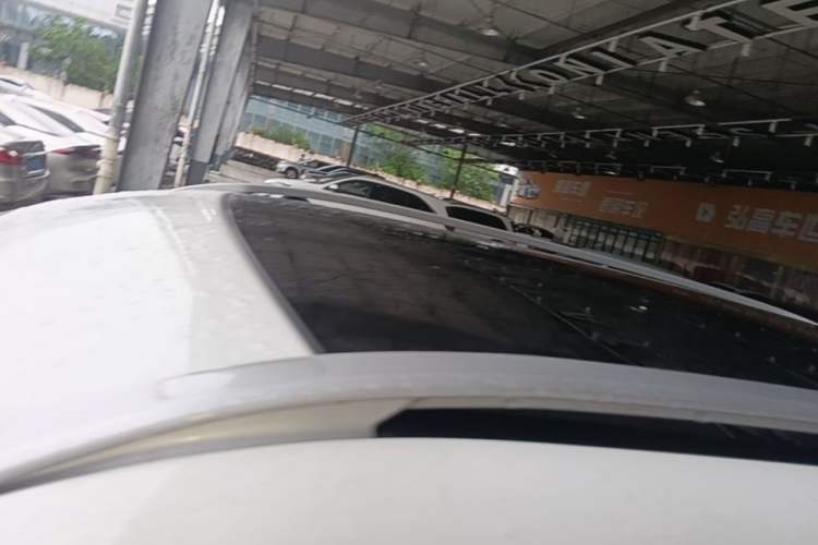 Used Land Rover Discovery Sport 2018 240 PS SE Version Roof