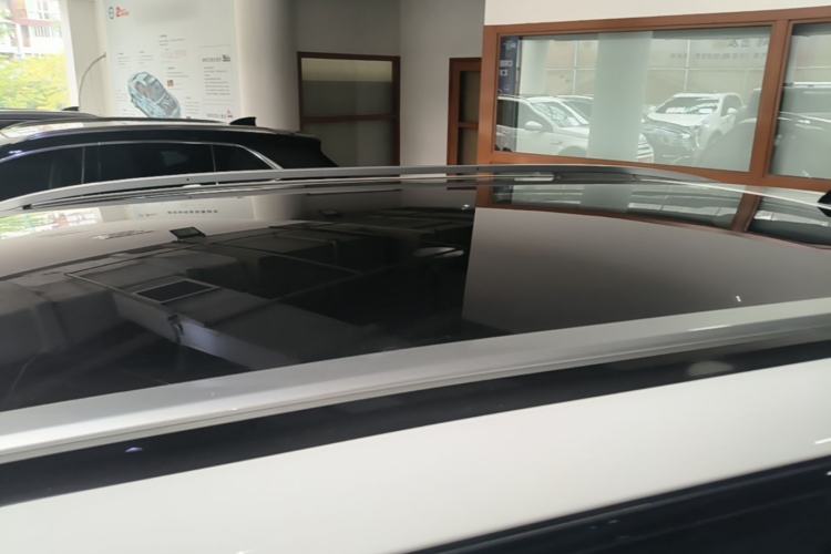 Used Land Rover Discovery Sport 2018 240 PS HSE Version Roof