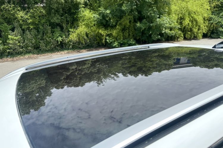 Used Land Rover Discovery Sport 2018 240 PS HSE Version Roof