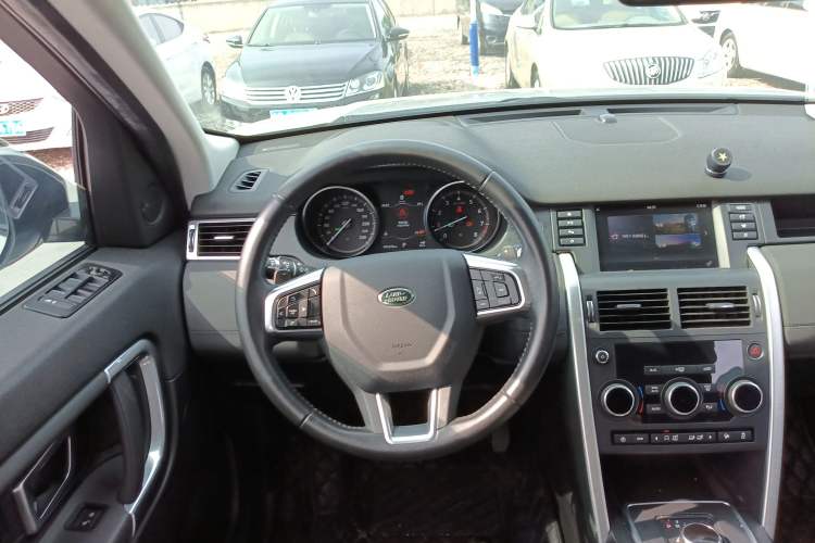 Used Land Rover Discovery Sport 2018 240 PS SE Version Steering Wheel
