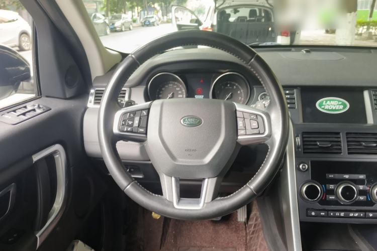 Used Land Rover Discovery Sport 2018 240 PS SE Version Steering Wheel