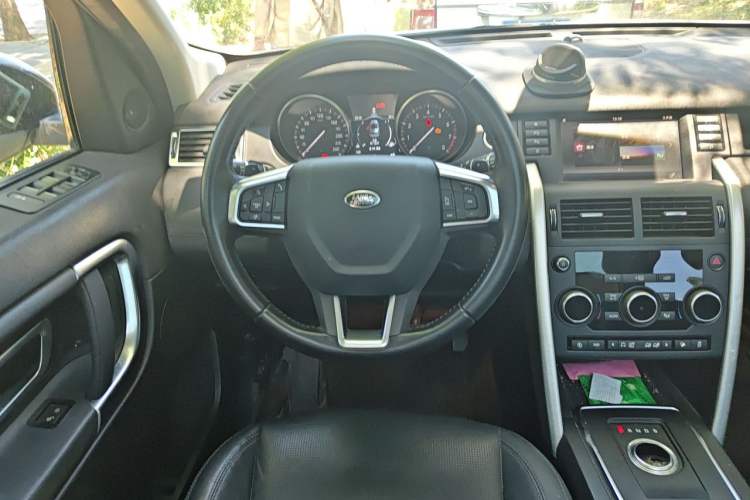Used Land Rover Discovery Sport 2018 240 PS SE Version Steering Wheel