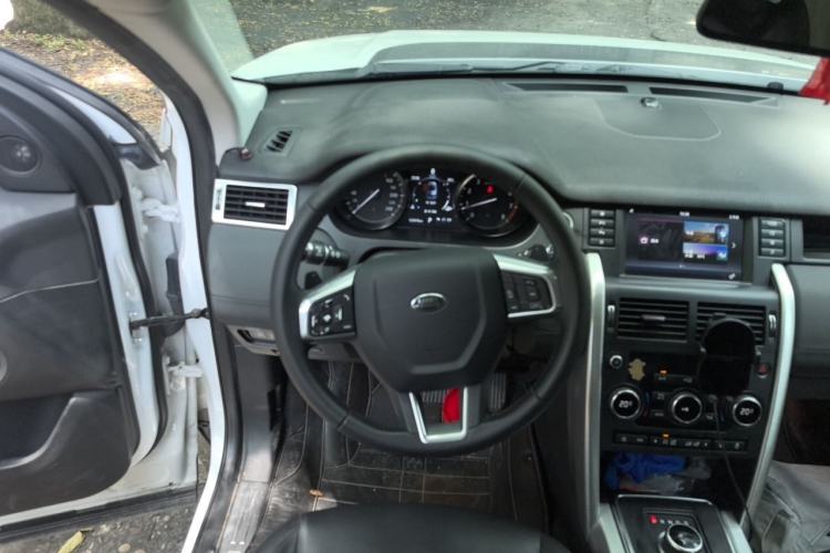 Used Land Rover Discovery Sport 2018 240 PS SE Version Steering Wheel