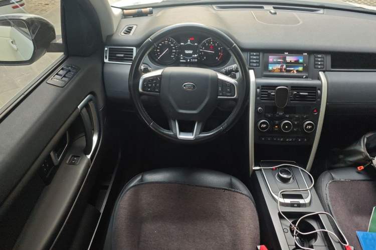 Used Land Rover Discovery Sport 2018 240 PS HSE Version Steering Wheel