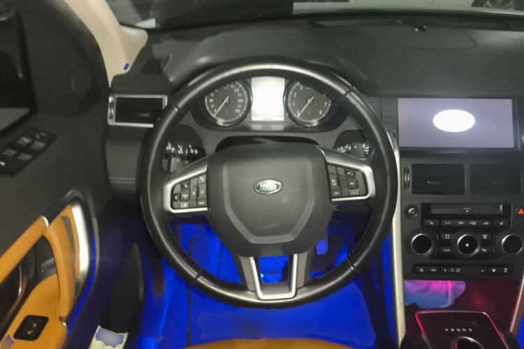 Used Land Rover Discovery Sport 2018 240 PS HSE LUXURY Edition Steering Wheel