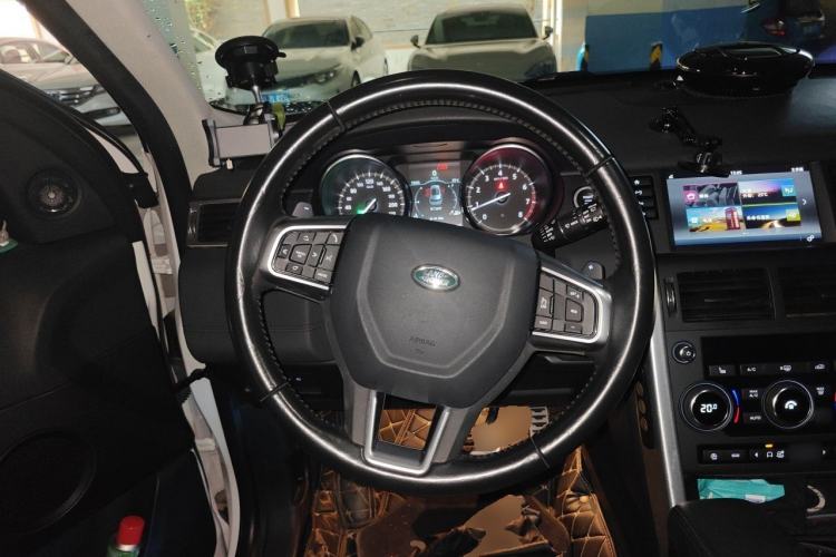 Used Land Rover Discovery Sport 2018 240 PS HSE Version Steering Wheel