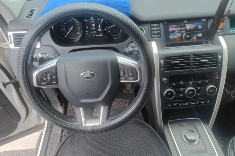 Used Land Rover Discovery Sport 2018 240 PS HSE Version Steering Wheel