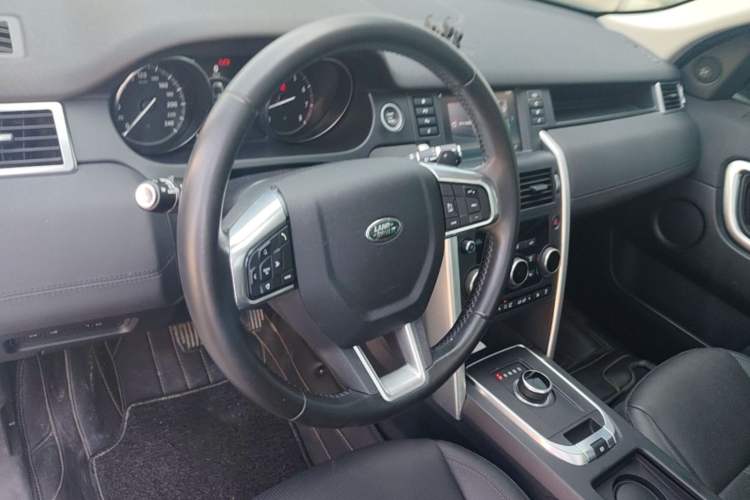 Used Land Rover Discovery Sport 2018 240 PS SE Version Steering Wheel