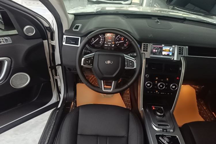 Used Land Rover Discovery Sport 2018 240 PS SE Version Steering Wheel